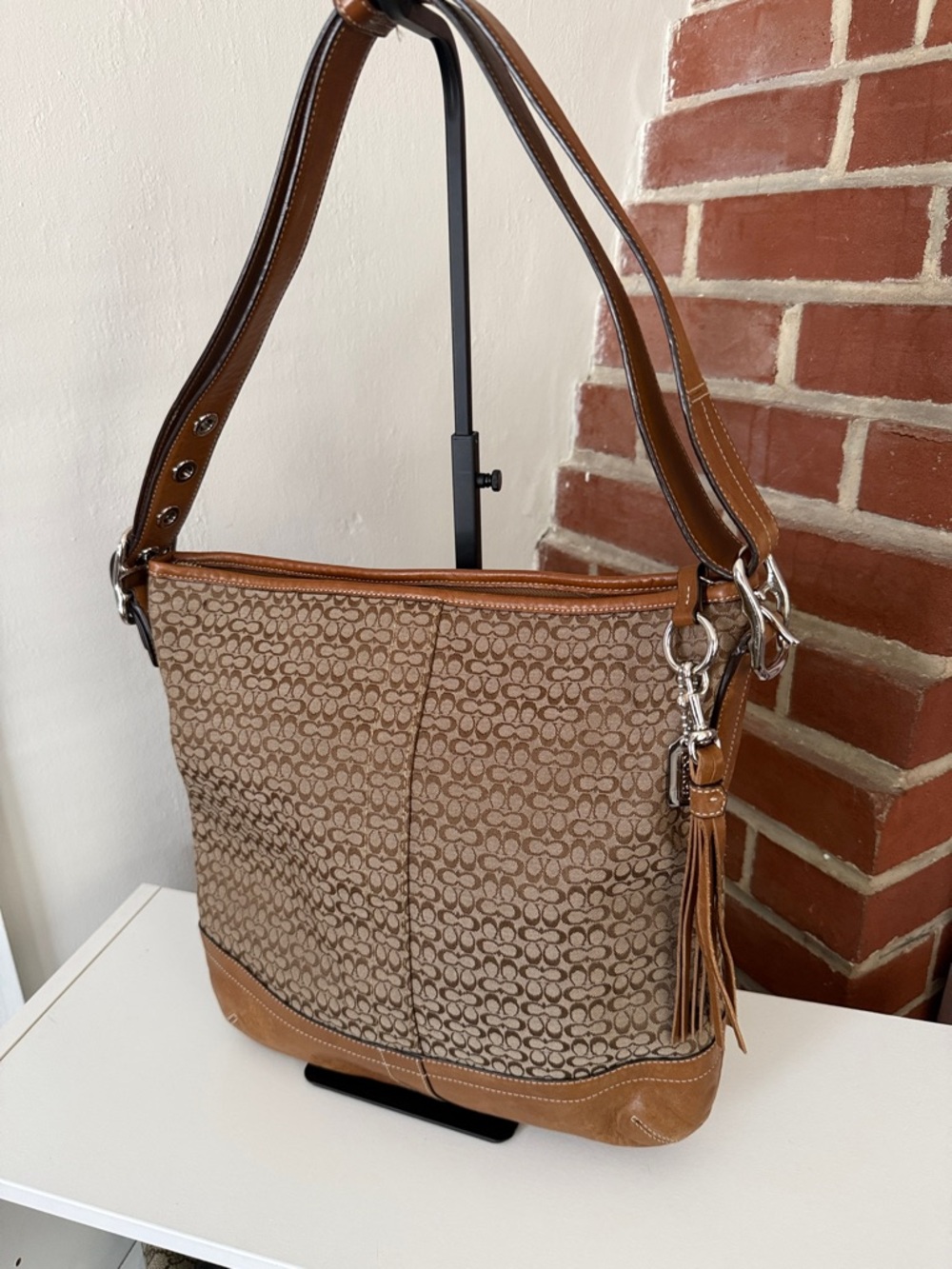 Coach Signature Crossbody Shoulder Bag F10416 Brown Tan Canvas Leather Tassel - Picture 3 of 8